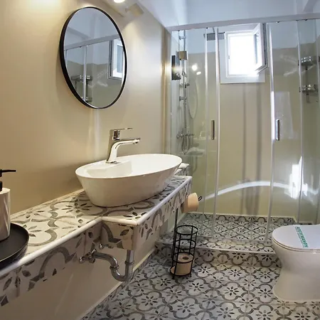 Times Elegant Rooms-2